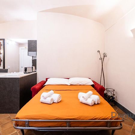 Piazza San Domenico Suite By Domusextra Neapel Exterior foto