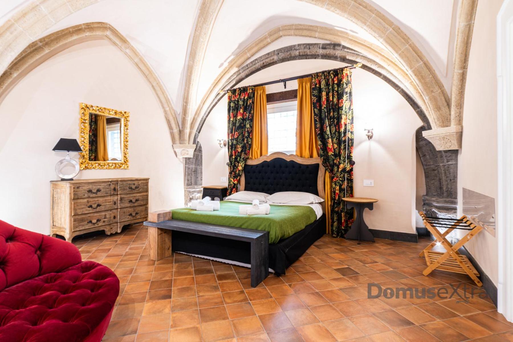 Piazza San Domenico Suite By Domusextra Neapel Exterior foto