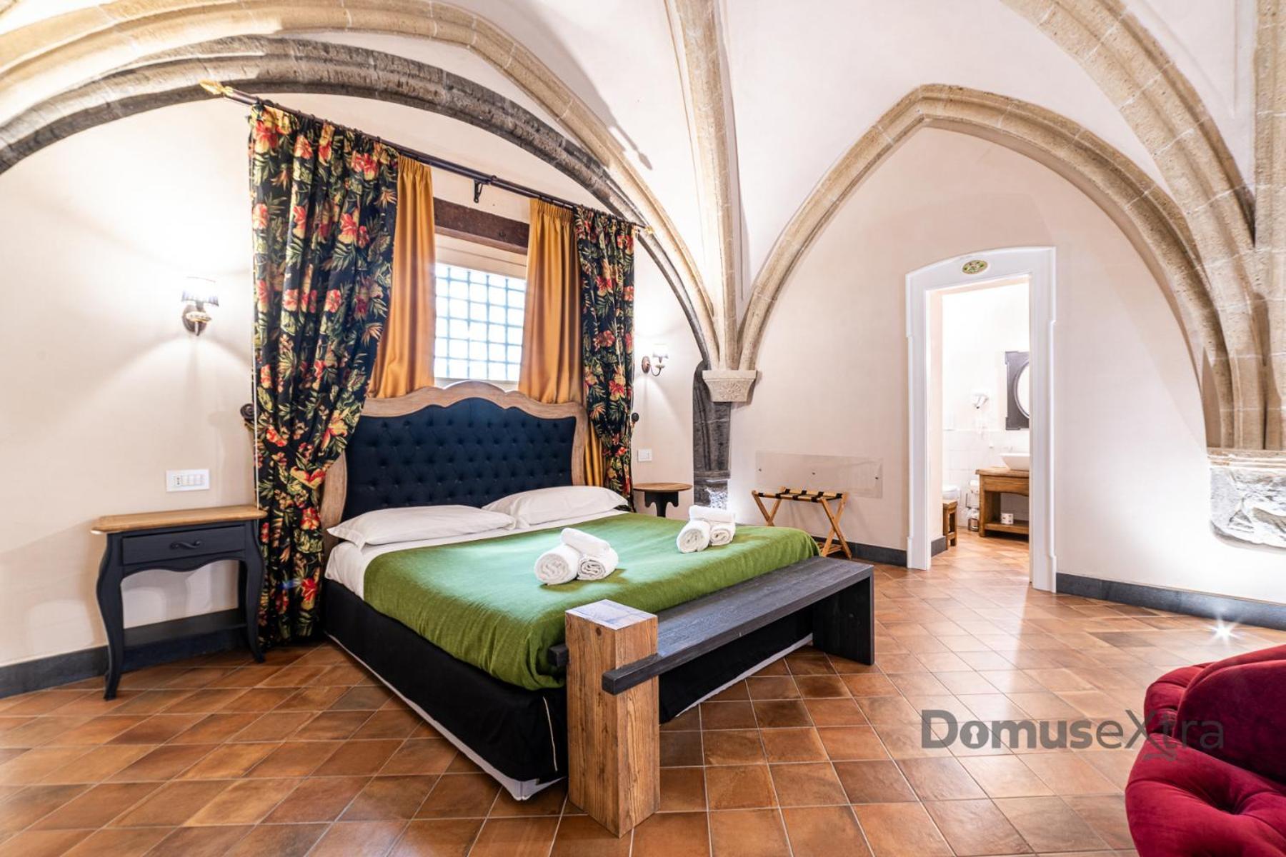 Piazza San Domenico Suite By Domusextra Neapel Exterior foto