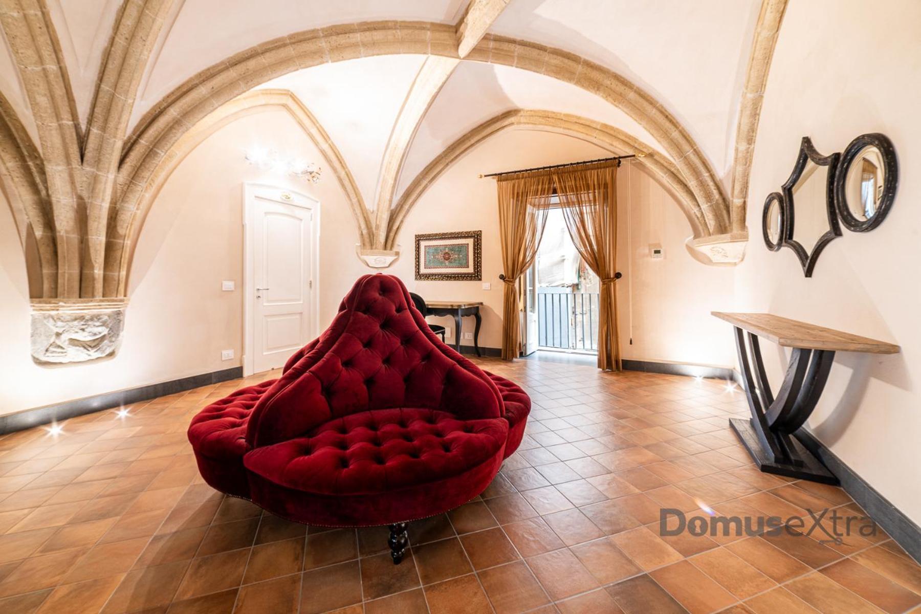 Piazza San Domenico Suite By Domusextra Neapel Exterior foto