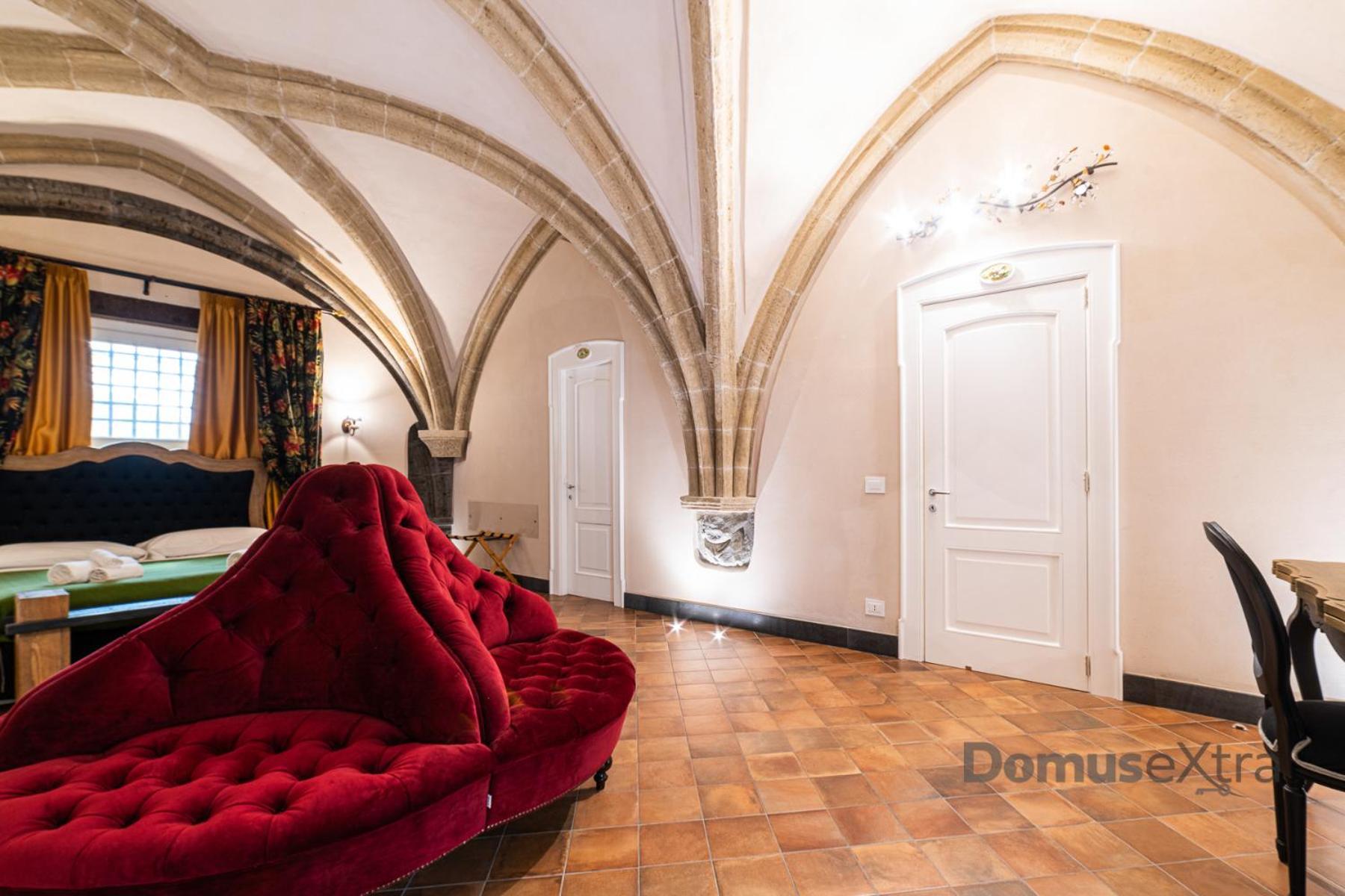 Piazza San Domenico Suite By Domusextra Neapel Exterior foto